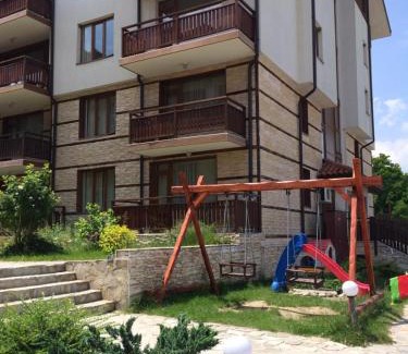 Shiligarnika Apartment | Apartments Four Leaf Clover Bansko to rent