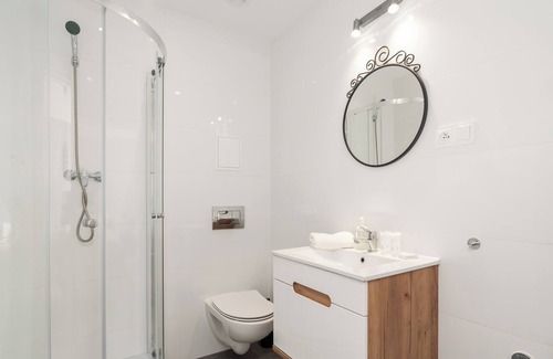 Grunwald Apartment | Apartments Głogowska by Renters
