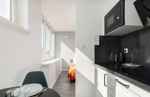 Grunwald Apartment | Apartments Głogowska by Renters