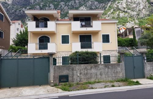 Dobrota House | Apartments G. Jovanovic