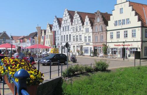 Friedrichstadt House | Apartments im Froschhaus mit Frühstücksküchen