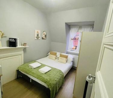 Royal Borough of Kensington and Chelsea Apartment | Apartments in the Heart of High Street Kensington