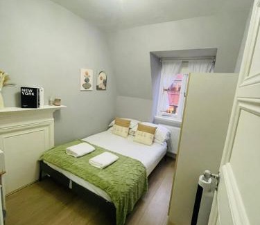 Royal Borough of Kensington and Chelsea Apartment | Apartments in the Heart of High Street Kensington