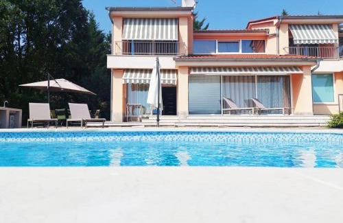 Sarsoni Apartment | Apartments in Villa Azra