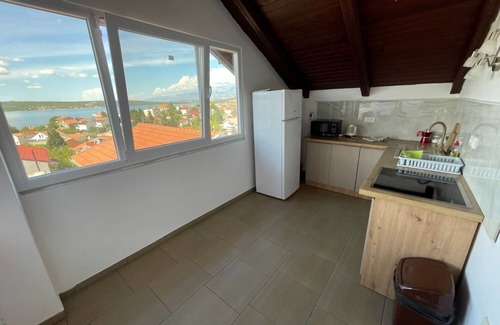 Gornji Karin Apartment | Apartments Jenny (11205-A1) - Karin Gornji