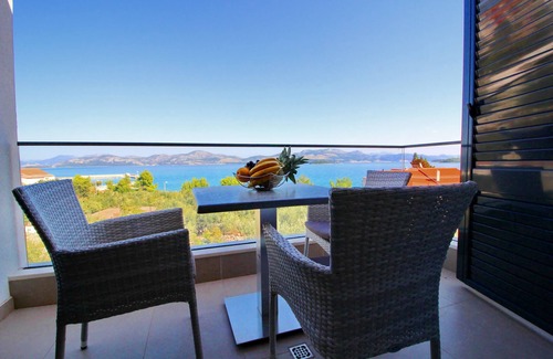 Drace Apartment | Apartments Kula - One Bedroom Apartment with Balcony and Sea View C3