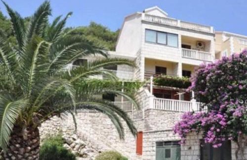 Sobra Apartment | Apartments Laura Mljet - Comfort One Bedroom Apartment with Balcony and Sea View