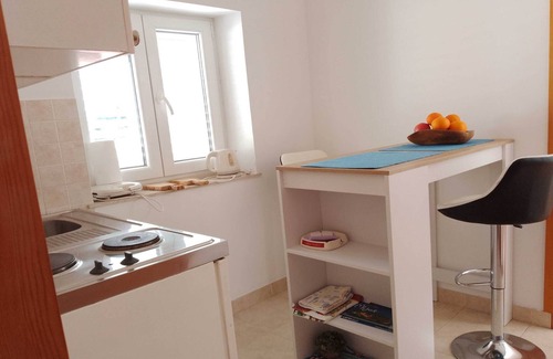 Sobra Apartment | Apartments Laura Mljet - One Bedroom Apartment with Balcony and Sea View