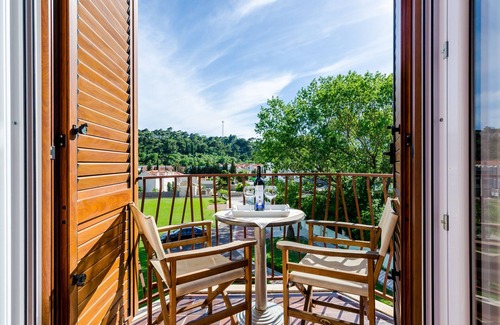 Srebreno Apartment | Apartments Mali Paradiso - Comfort Studio Apartment with Balcony and Pool View