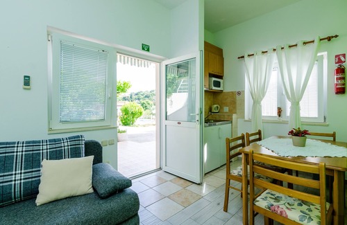 Srebreno Apartment | Apartments Mali Paradiso - One Bedroom Apartment with Terrace and Pool View