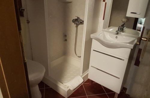 Sibinj Krmpotski Apartment | Apartments Marintino