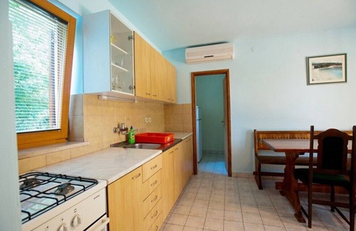 Povile Apartment | Apartments Marinko, (16457), Povile, Croatia