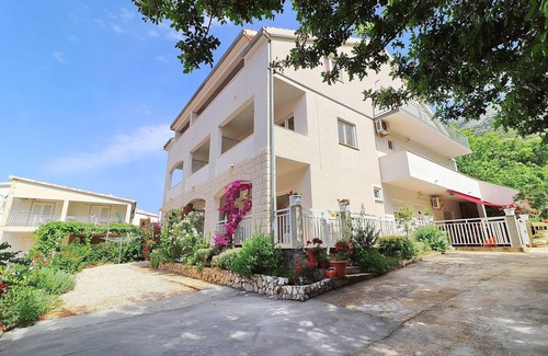 Kuciste Apartment | Apartments Marko Pelješac - Two Bedroom Apartment with Balcony (6)