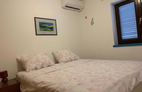 Porat Apartment | Apartments Matthew & Oscar