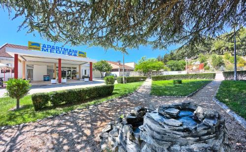 Seget Donji Apartment | Apartments Medena