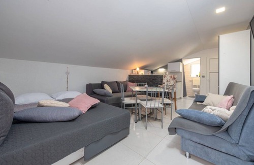 Ribarica Apartment | Apartments Mil (111871-A2) - Karlobag