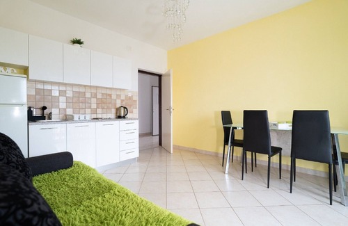 Gornji Karin Apartment | Apartments Milic - One Bedroom Apartment with Terrace and Sea View