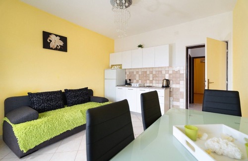 Gornji Karin Apartment | Apartments Milic - One Bedroom Apartment with Terrace and Sea View