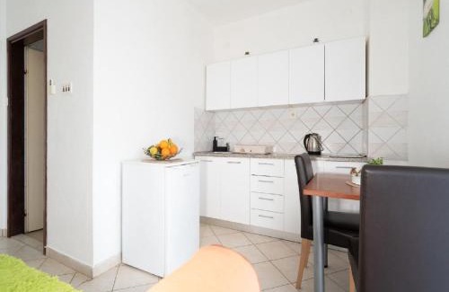 Gornji Karin Apartment | Apartments Milic - One Bedroom Apartment with Sea View and Terrace