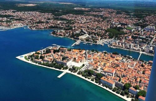 Gornji Karin Apartment | Apartments Milic - Studio Apartment with Sea View 4
