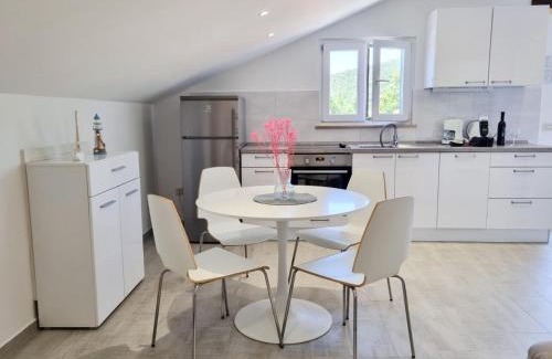 Molunat Apartment | Apartments Miovic