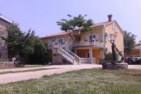 Sveti Anton Apartment | Apartments Nella