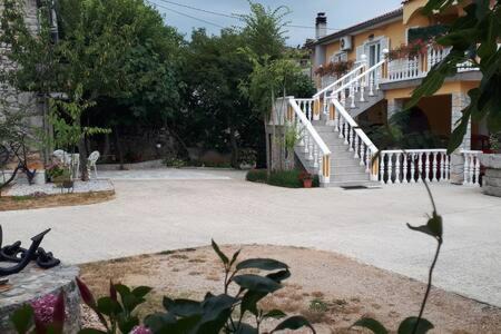 Sveti Anton Apartment | Apartments Nella