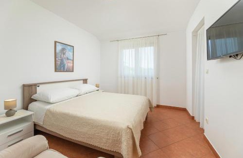 Malinska-Dubasnica Apartment | Apartments Novak by El-Pi Tours
