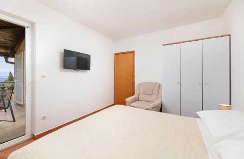 Malinska-Dubasnica Apartment | Apartments Novak by El-Pi Tours