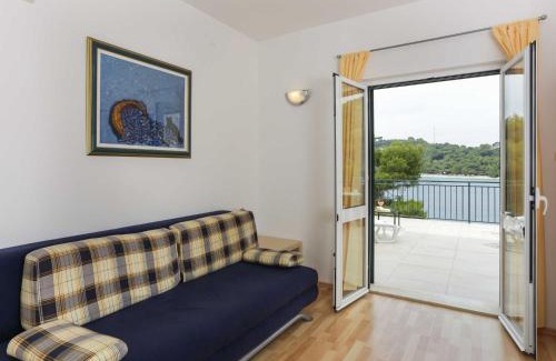 Saplunara Apartment | Apartments Posta - One-Bedroom Apartment with Terrace and Sea View 4 Adults - Apartman 4