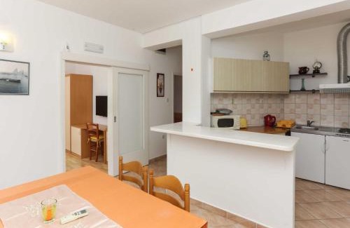 Saplunara Apartment | Apartments Posta - One-Bedroom Apartment with Terrace and Sea View 4 Adults - Apartman 4
