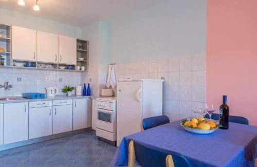 Molunat Apartment | Apartments Saulan - One Bedroom Apartment with Balcony and Sea View Molunat