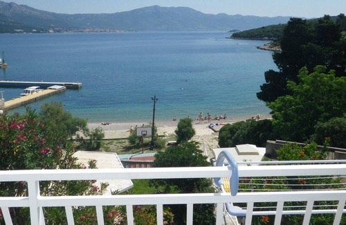 Cove Tri Zala (Zrnovo) Apartment | Apartments Siri
