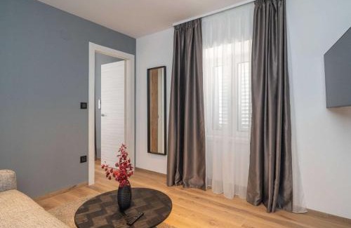 Cavtat Old Town Apartment | Apartments Villa Royale - Premium One Bedroom Apartment with Sea View