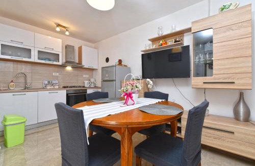 Peruski Apartment | Apartments Vilma 2392