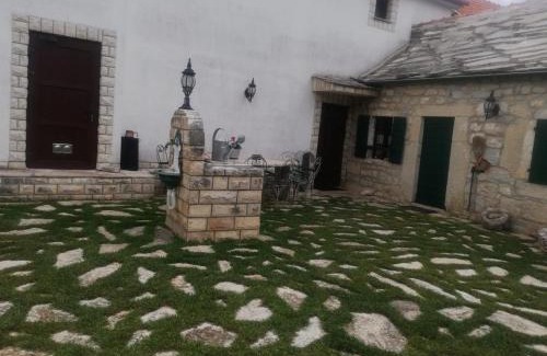 Smrdelje Apartment | Apartments with parking space Smrdelje, Krka - 23078