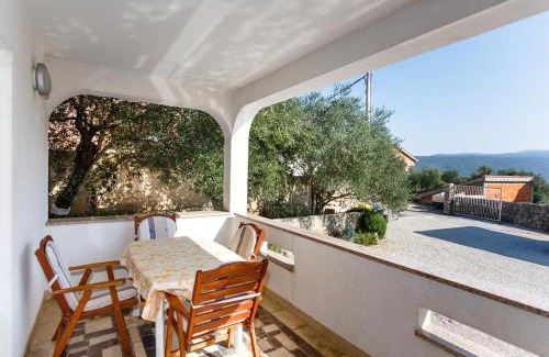 Kornic Apartment | Apartments with parking space Kornic, Krk - 5306