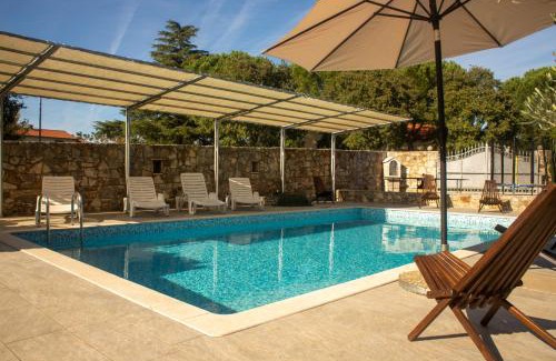 Matohanci Apartment | Apartments with Pool Villa Fjord