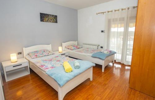 Matohanci Apartment | Apartments with Pool Villa Fjord