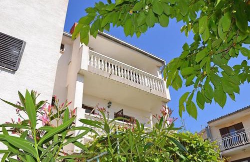 Tribunj Apartment | Apartments Zadro