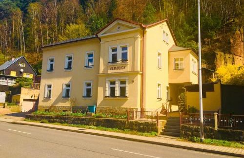 Schmilka House | Apartmentshaus Elbblick Zimmer "Bergblick"