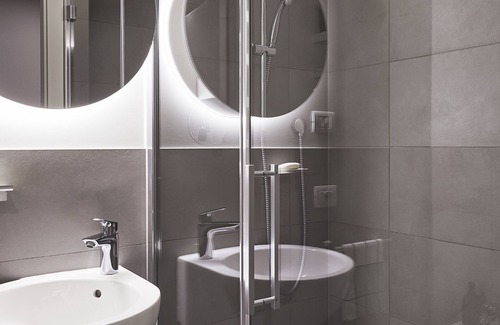 Porta Romana Hotel | aparto Milan Giovenale