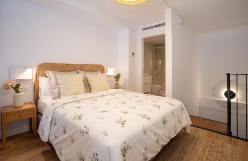 Penya-roja Apartment | ApartUP Opera Loft Love