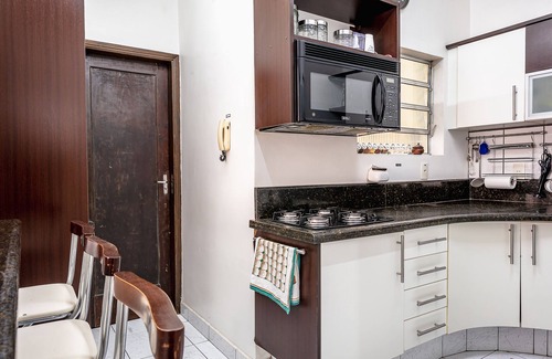 Liberdade Apartment | Ape tamanho família com garagem