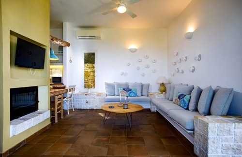 Katsimatika Villa | Apeiron I Villa - Two Bedroom Villa, Sleeps 4