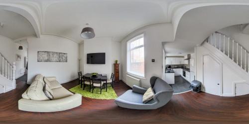 Sunderland House | Apex Living NE - Beachville House 4 Beds FREE PARKING
