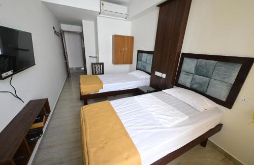 Palayam Hotel | Apex Residency Inn