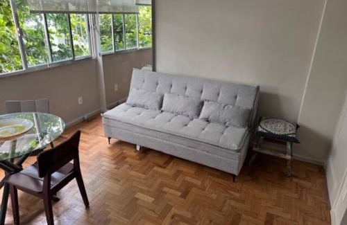 Leblon Apartment | Apezinho 5 minutes from Leblon beach