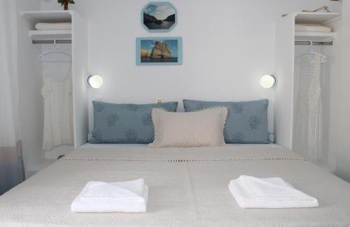 Adamas Apartment | Aphrodite of Milos
