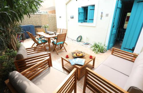 Plaka House | Aphrodite Villa